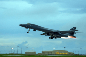 Полет американских B-1B Lancer над Черным морем указали на проблемы в российском флоте